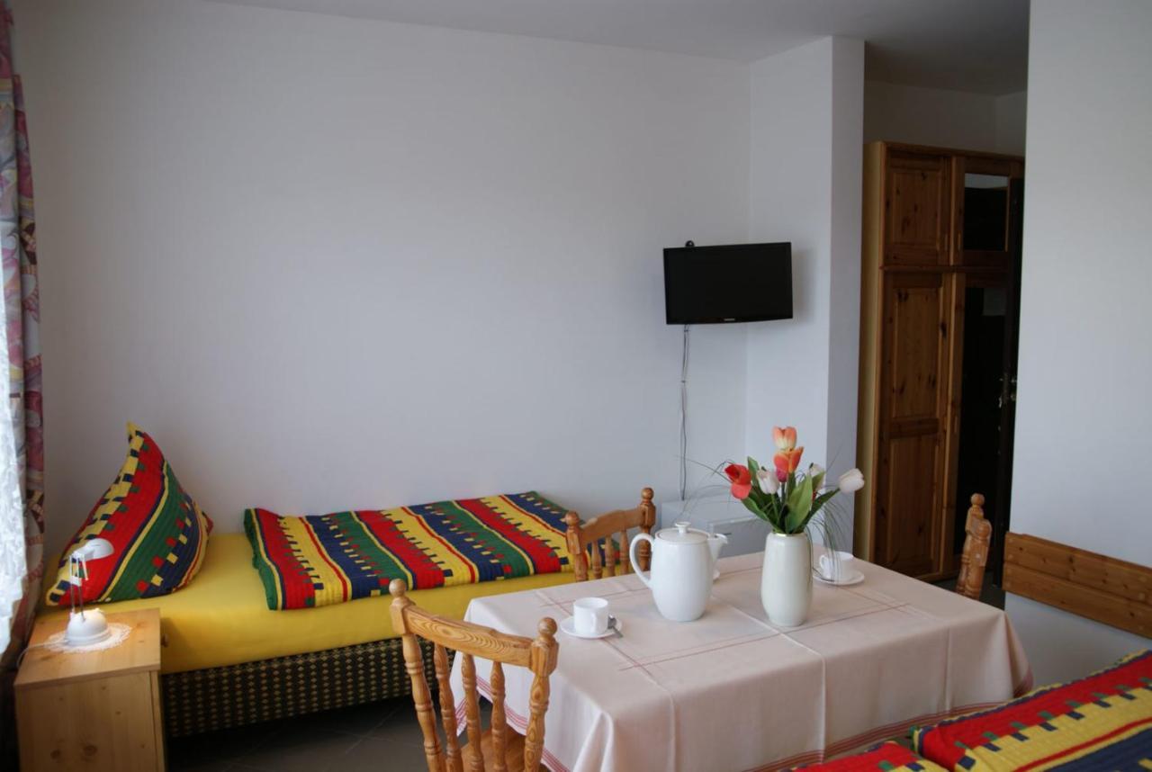 Dom Sonia Apartment นีคอร์เซ ภายนอก รูปภาพ