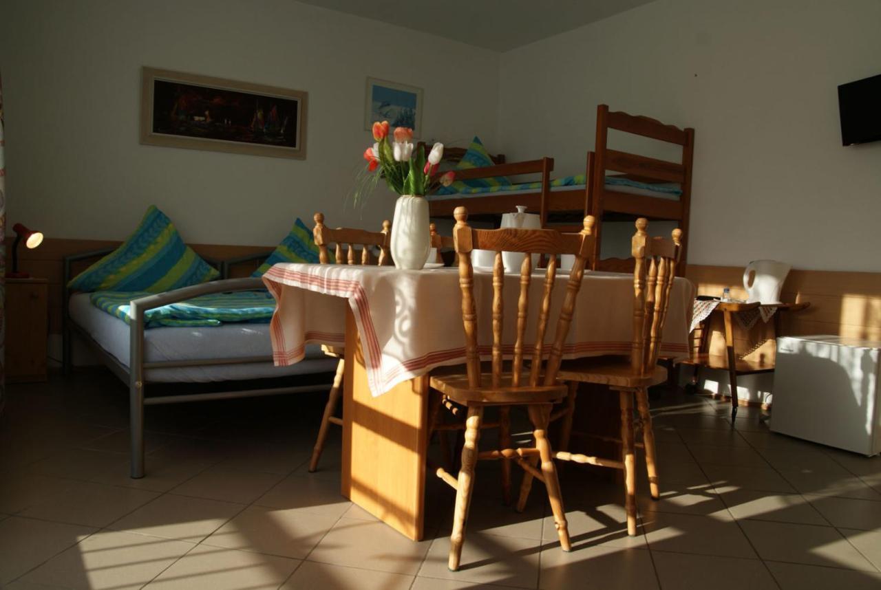 Dom Sonia Apartment นีคอร์เซ ภายนอก รูปภาพ